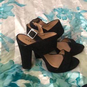 Like new black heels